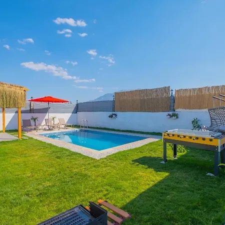 Vila Ozbi-conservative In Camkoy For 4 Person